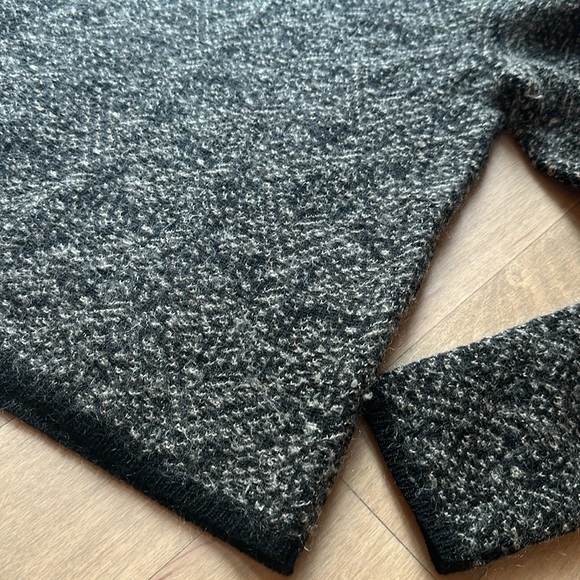 Vintage Giorgio Armani Merino Wool sweater - Picture 6 of 10